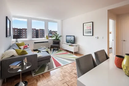 Listing photo 1 of 13