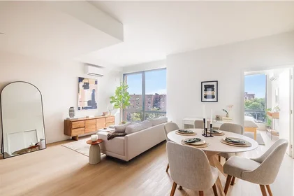 Listing photo 1 of 10