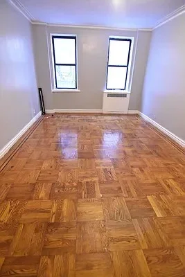 Listing photo 1 of 10