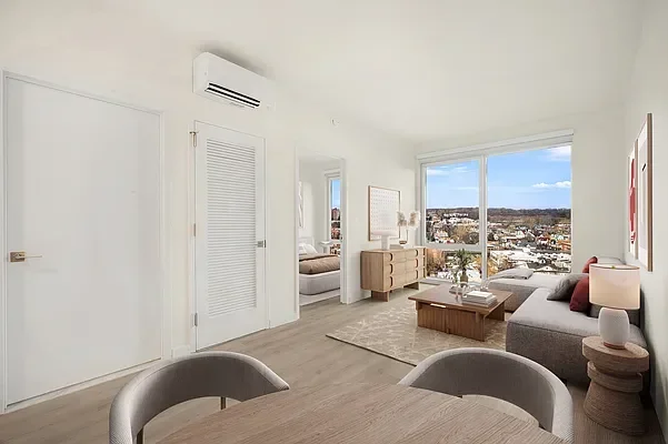 Listing photo 1 of 7