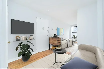 Listing photo 1 of 4