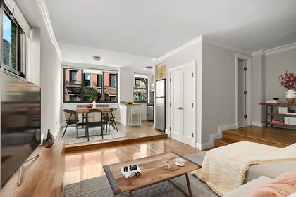 Listing photo 1 of 7