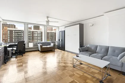 Listing photo 1 of 5