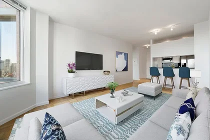 Listing photo 1 of 6