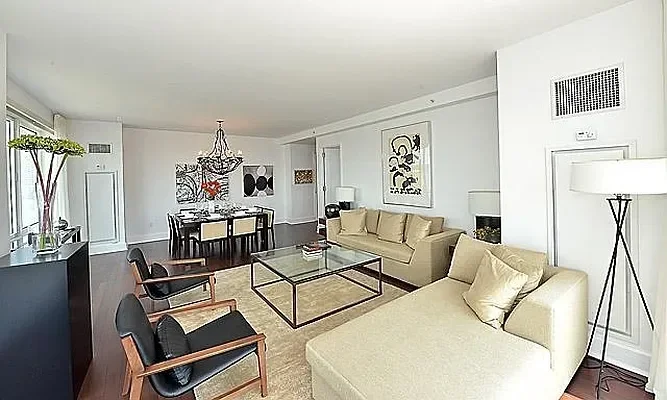 Listing photo 1 of 7