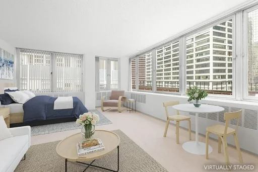 Listing photo 1 of 9