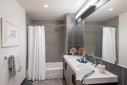 Listing photo 1 of 4