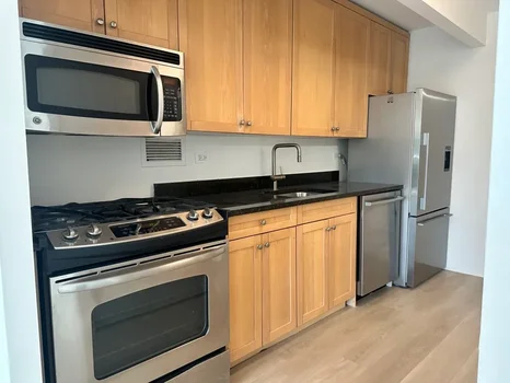 Listing photo 1 of 6