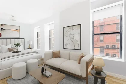 Listing photo 1 of 4