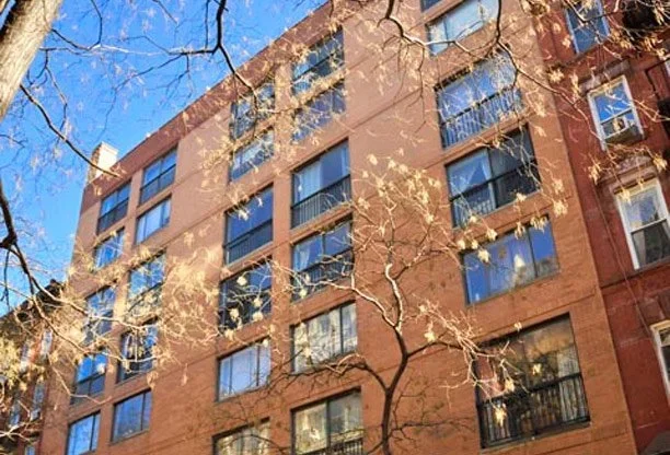 Listing photo 1 of 6