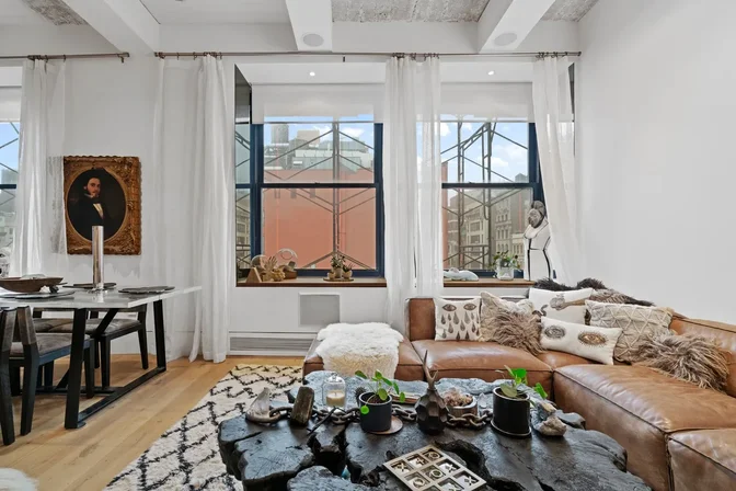 Listing photo 1 of 7