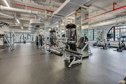 Listing photo 1 of 11