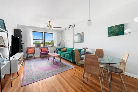 Listing photo 1 of 5