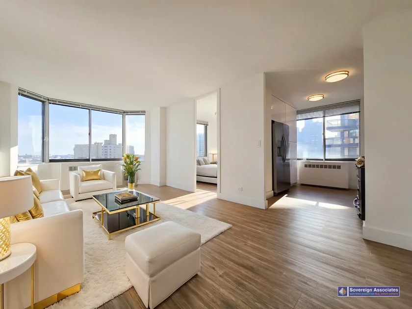 Listing photo 1 of 20