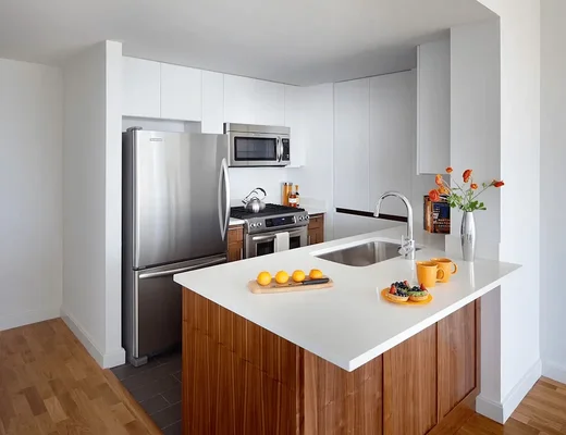 Listing photo 1 of 4