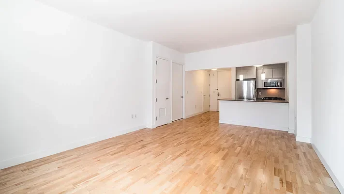 Listing photo 1 of 6