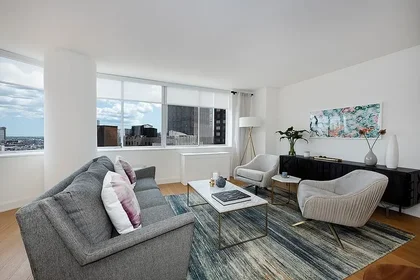 Listing photo 1 of 6