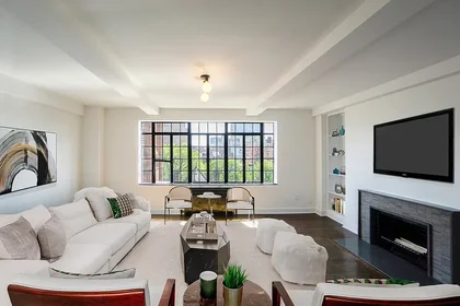 Listing photo 1 of 5