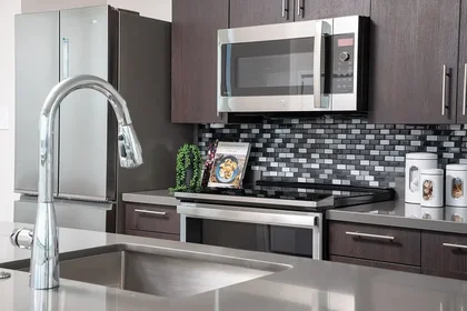 Listing photo 1 of 4