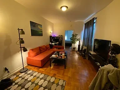 Listing photo 1 of 4