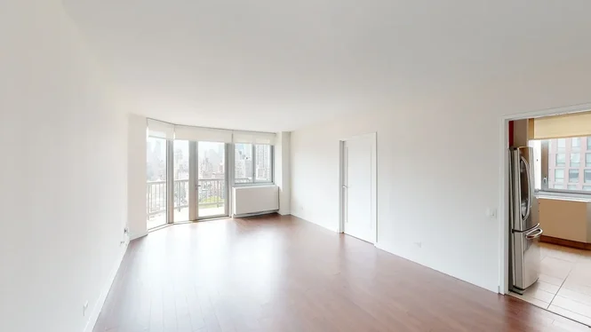 Listing photo 1 of 13