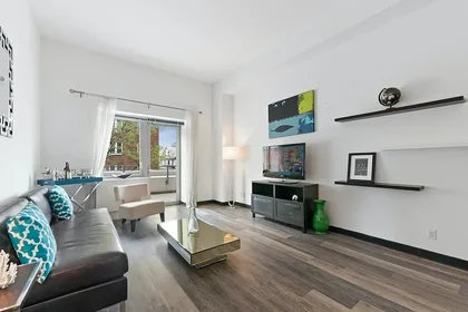 Listing photo 1 of 37