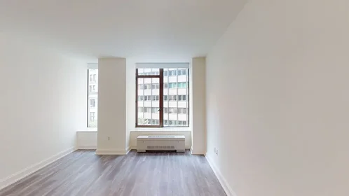 Listing photo 1 of 11