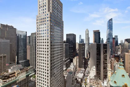 Listing photo 1 of 9