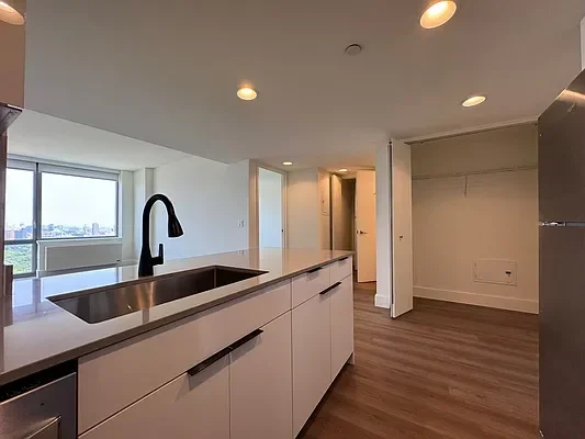 Listing photo 1 of 13