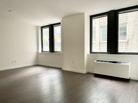 Listing photo 1 of 12