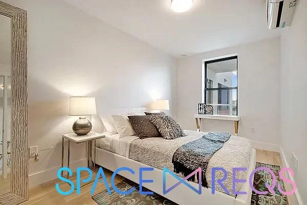 Listing photo 1 of 14