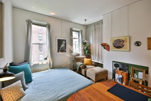 Listing photo 1 of 18