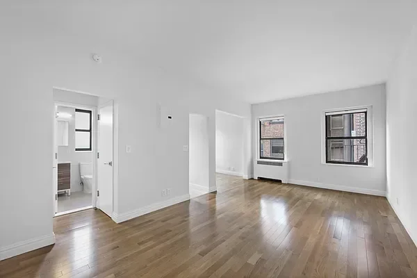 Listing photo 1 of 6