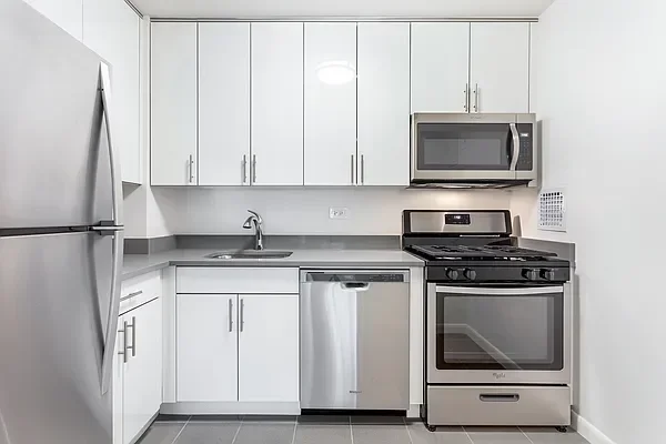 Listing photo 1 of 7