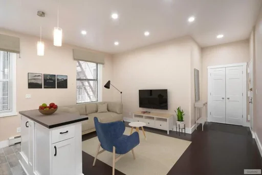 Listing photo 1 of 18