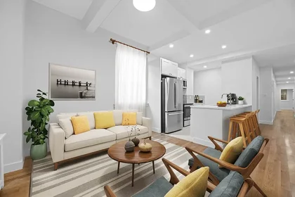 Listing photo 1 of 8