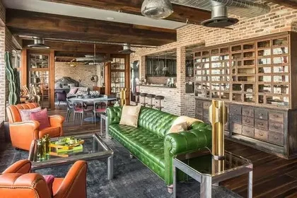 Listing photo 1 of 5