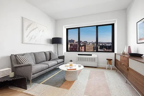 Listing photo 1 of 7