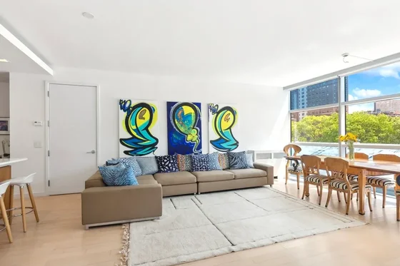 Listing photo 1 of 7