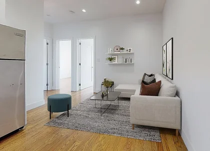 Listing photo 1 of 11