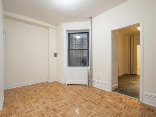 Listing photo 1 of 17