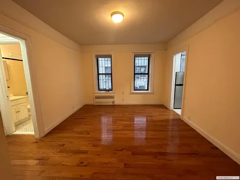 Listing photo 1 of 21