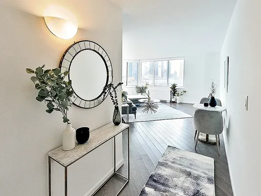 Listing photo 1 of 13