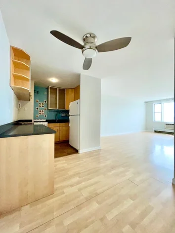 Listing photo 1 of 21