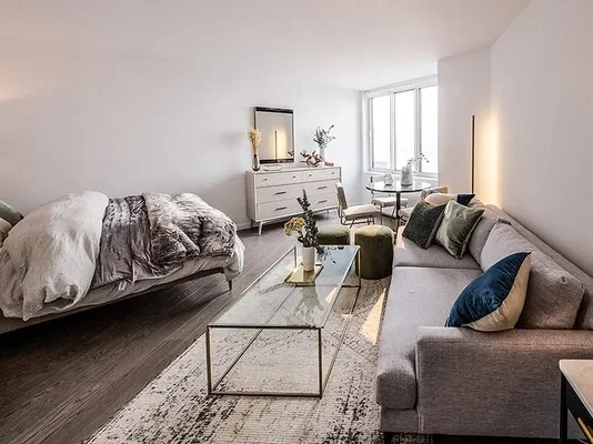 Listing photo 1 of 11