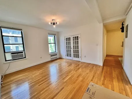 Listing photo 1 of 6