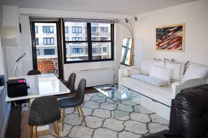 Listing photo 1 of 3