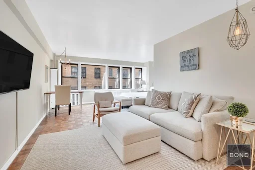 Listing photo 1 of 13