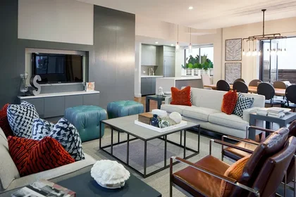 Listing photo 1 of 8