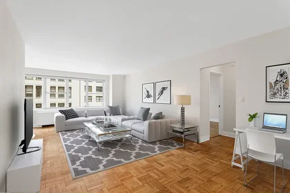 Listing photo 1 of 9